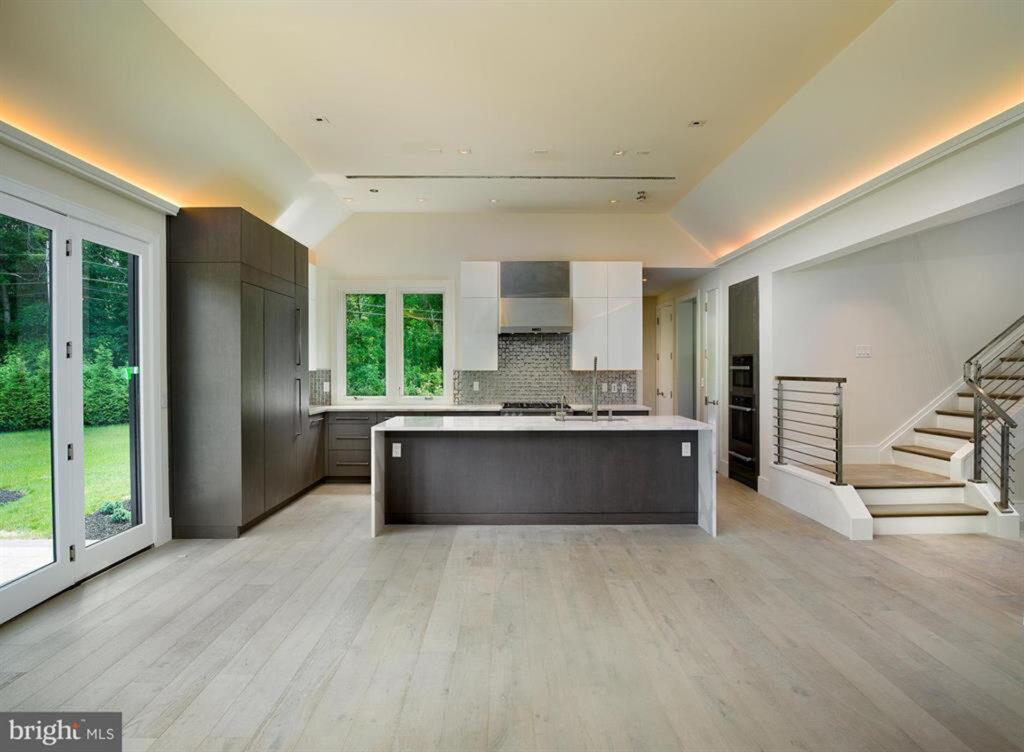 1010 Waverly - 2 ADD